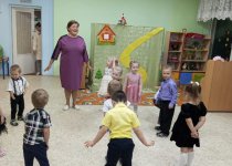 День матери в младшей группе.